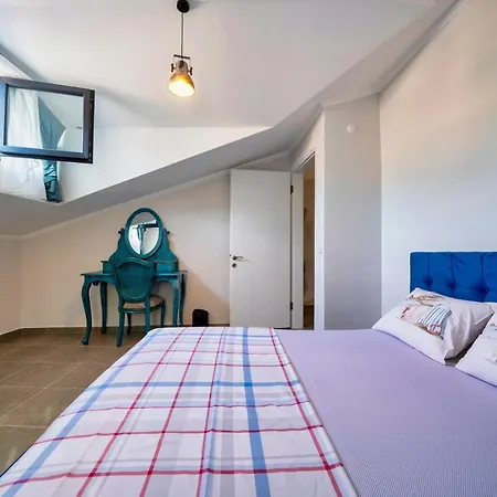 Only Blue Rhapsody Apartmanhotel *