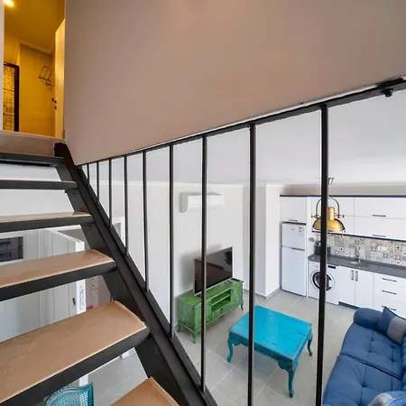 Ξενοδοχείο με διαμερίσματα Only Blue Rhapsody 4*